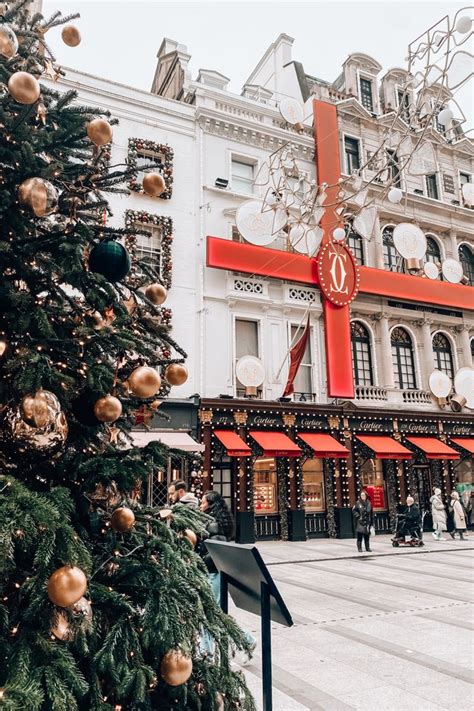coffee shops open on christmas day london